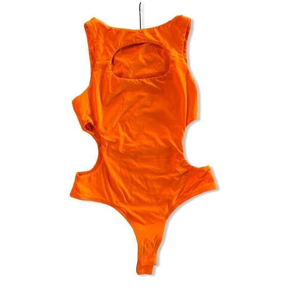 NWT superdown mabelle cut out top orange knit bodysuit Revolve S - Picture 6 of 9